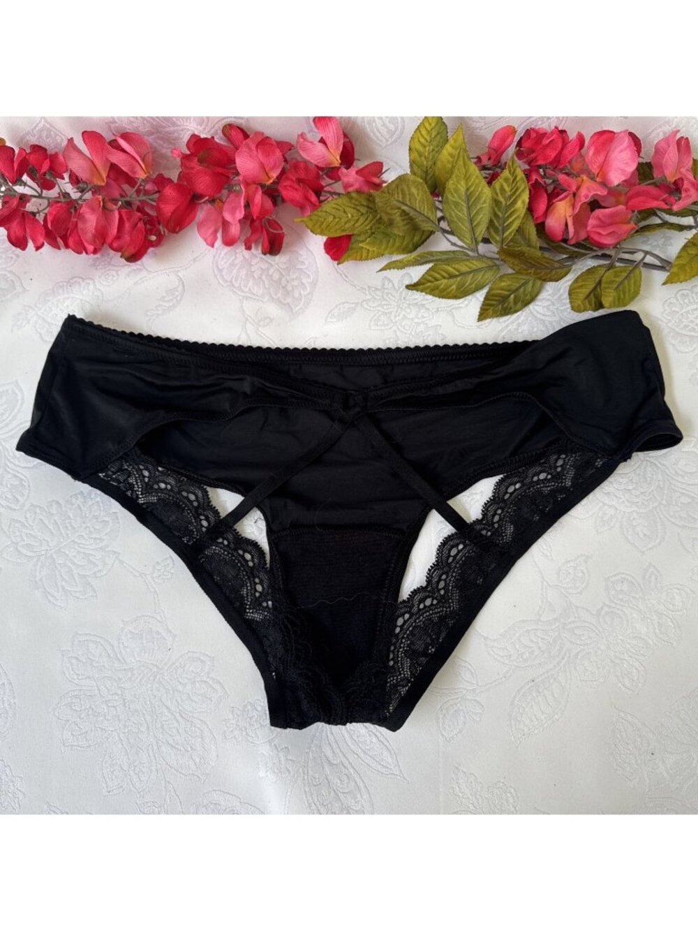 VICTORIA'S SECRET M BLACK SILKY OPEN CUT OUT BACK STRAPPY CHEEKY PANTIES NWT